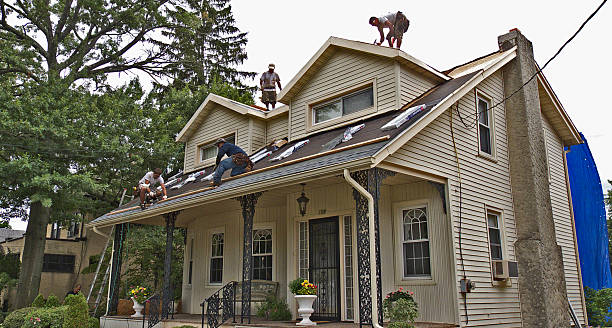 Best Local Roofing Companies  in Lakes Of The Four Seasons, IN